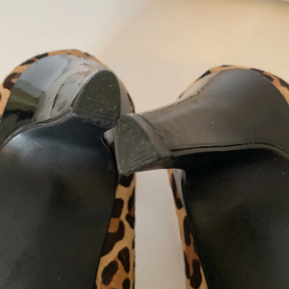 MERONA Leopard Skin Leather Pumps Size 8.